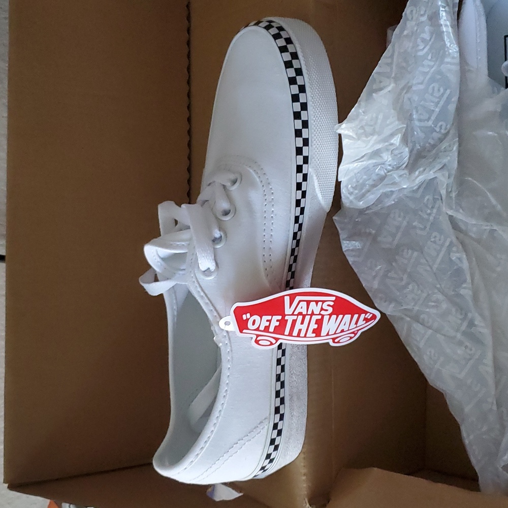 Vans low top